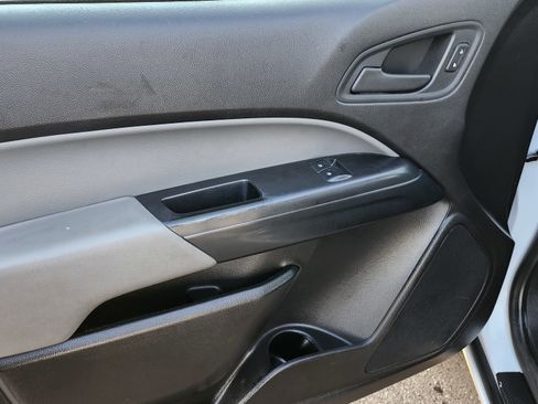 Used 2016 Chevrolet Colorado W/T image 22