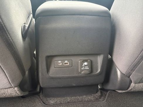 Used 2022 Nissan Frontier SV AWD/4WD image 16