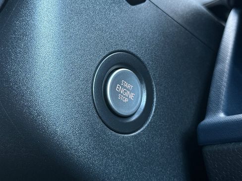 New 2025 Volkswagen ID. Buzz Pro S image 22