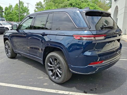 New 2026 Jeep Grand Cherokee Limited AWD/4WD image 4