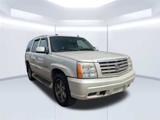 Used 2005 Cadillac Escalade AWD image 3