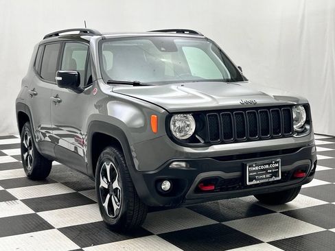 Certified 2022 Jeep Renegade Trailhawk w/ Sun/Sound Group AWD/4WD image 2
