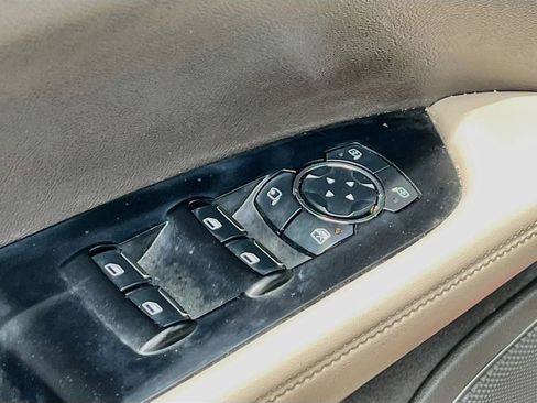 Used 2023 Lincoln Nautilus Reserve AWD/4WD image 18