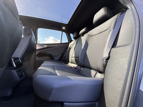 Used 2023 Volkswagen ID.4 Pro S Plus image 12