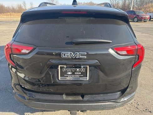 Used 2020 GMC Terrain SLT w/ Preferred Package image 3