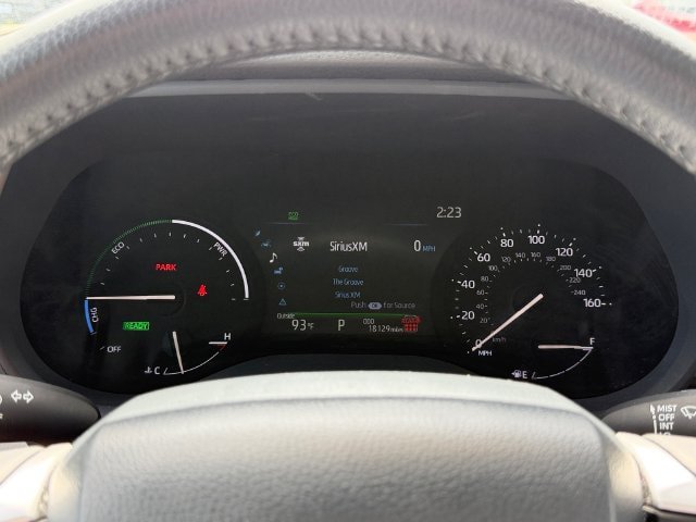 Certified 2026 Toyota Sienna XLE FWD image 24