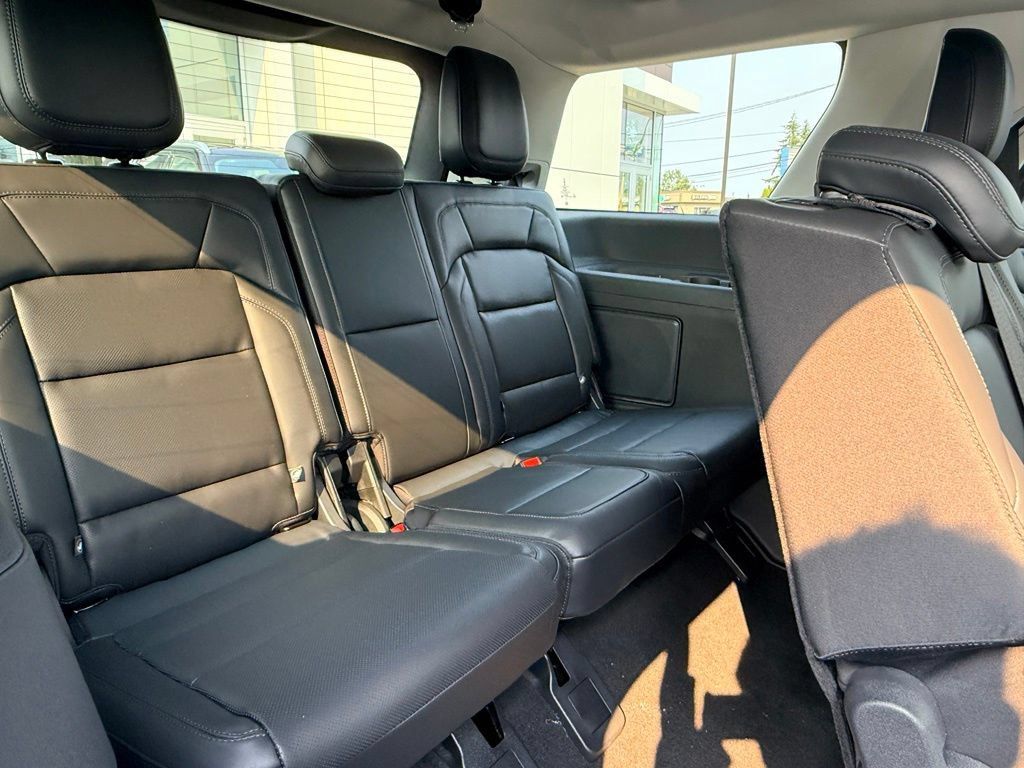 New 2027 Lincoln Navigator Premiere AWD/4WD image 25