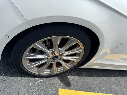 Used 2018 Ford Fusion Platinum FWD image 8
