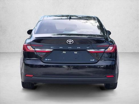 Used 2025 Toyota Camry LE w/ Convenience Package FWD image 6