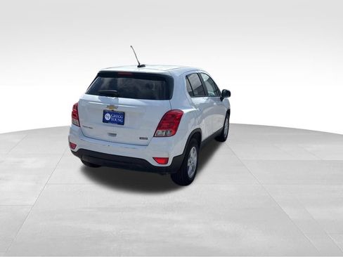 Used 2021 Chevrolet Trax LS w/ Tint and Cruise Package AWD/4WD image 7