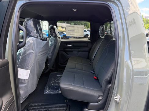 New 2026 RAM 1500 Express AWD/4WD image 12