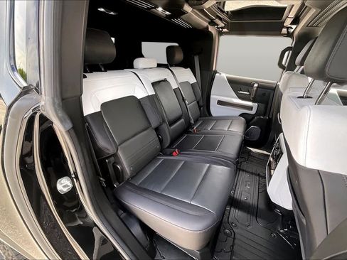 Used 2024 GMC Hummer EV 2X AWD/4WD image 17