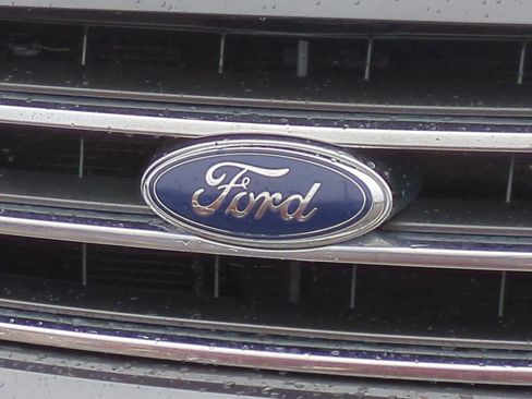 Used 2017 Ford Expedition XLT image 12