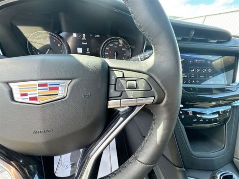 Used 2025 Cadillac XT6 Premium Luxury w/ Technology Package image 18