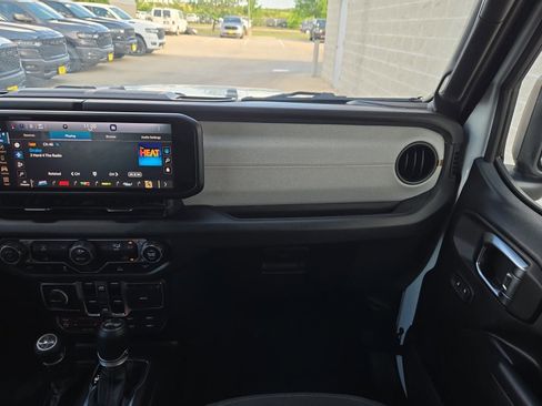 Used 2025 Jeep Wrangler Unlimited Sport S 4xe AWD/4WD image 20