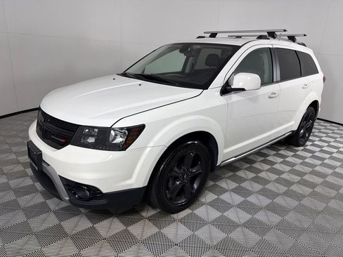 Used 2020 Dodge Journey Crossroad FWD image 9