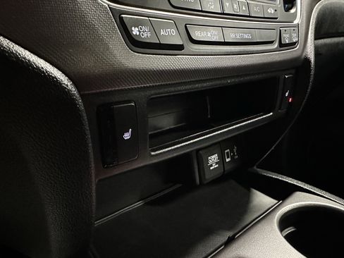 Used 2023 Honda Ridgeline RTL image 16