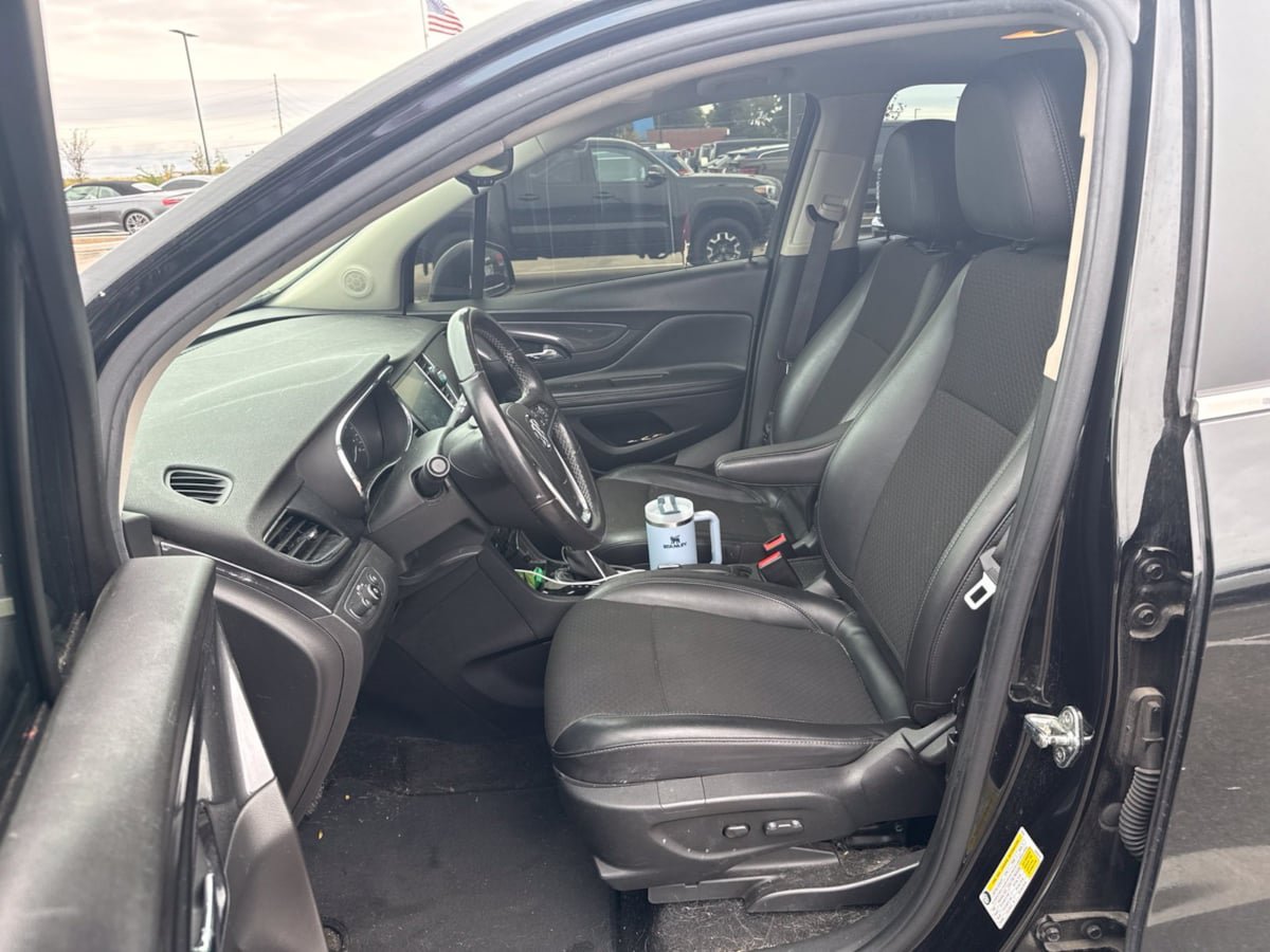 Used 2019 Buick Encore Sport Touring w/ Safety Package FWD image 8