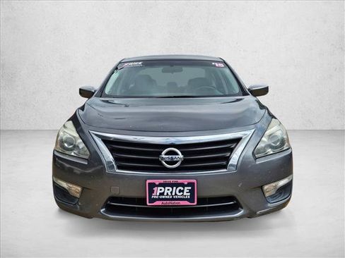 Used 2015 Nissan Altima 2.5 S w/ Power Driver Seat Package FWD image 2