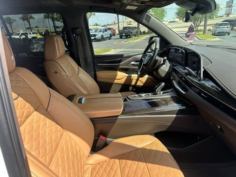 Used 2021 Cadillac Escalade Premium Luxury w/ Driver Assist Tech Package image 23