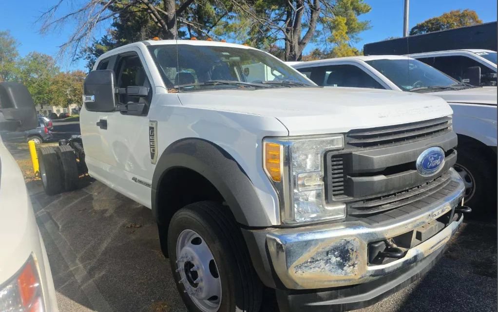 Used 2017 Ford F550 4x4 SuperCab Super Duty image 1