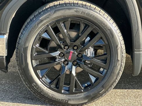 Certified 2022 GMC Sierra 1500 SLT image 35