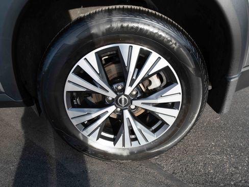 Used 2023 Nissan Rogue SV w/ SV Premium Package image 30