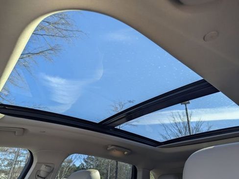 Certified 2022 Lincoln Nautilus Reserve w/ Equipment Group 201A image 21