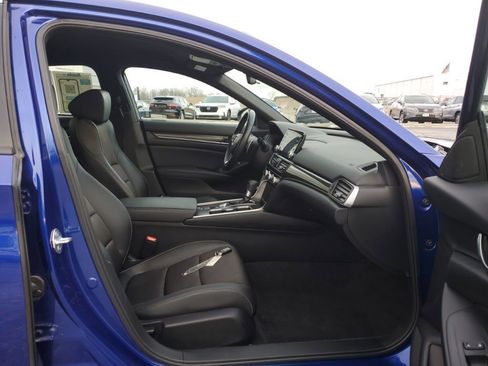 Certified 2022 Honda Accord Sport image 40