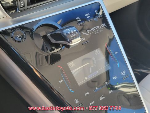 Certified 2017 Toyota Mirai Base image 21