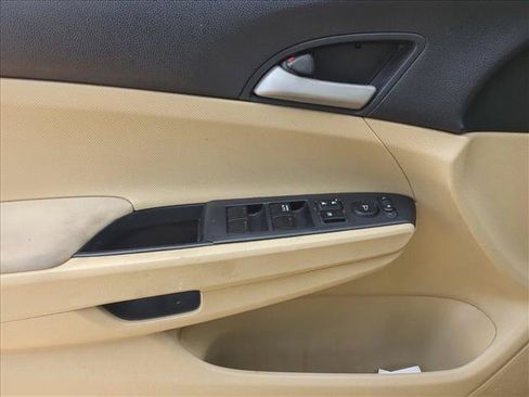 Used 2011 Honda Accord LX image 11