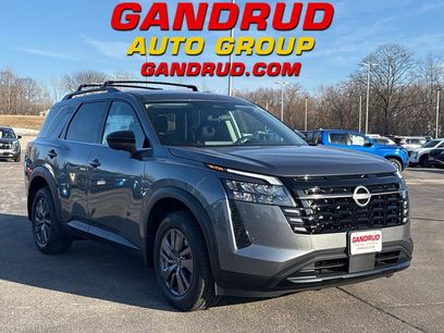 New 2026 Nissan Pathfinder SV