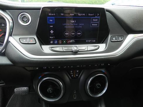 Used 2020 Chevrolet Blazer LT w/ Sound & Technology Package AWD/4WD image 16