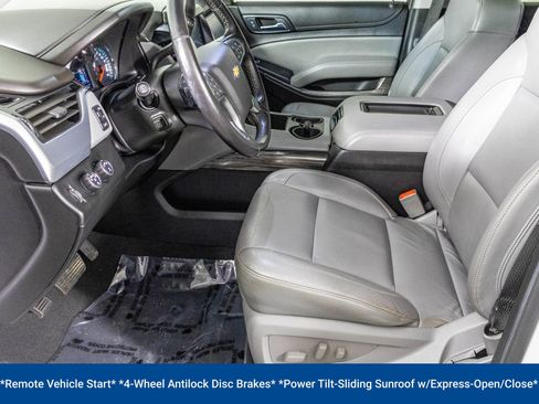 Used 2020 Chevrolet Suburban LT image 27