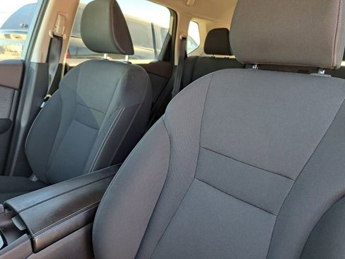 Used 2023 Nissan Rogue S image 17