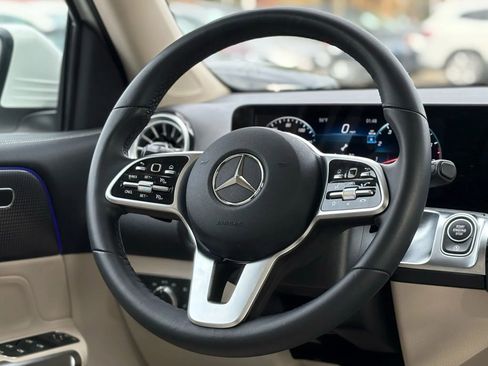 Used 2023 Mercedes-Benz GLB 250 image 29