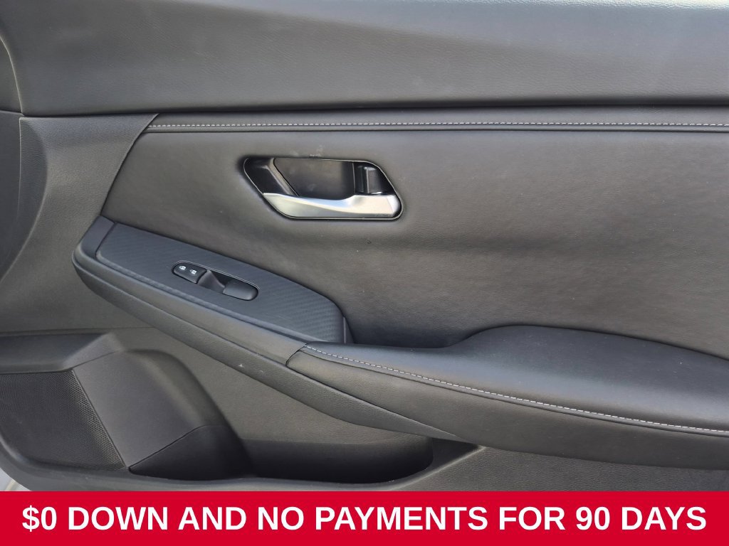 Used 2025 Nissan Sentra SV FWD image 32