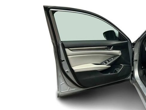 Used 2020 Honda Accord LX image 10