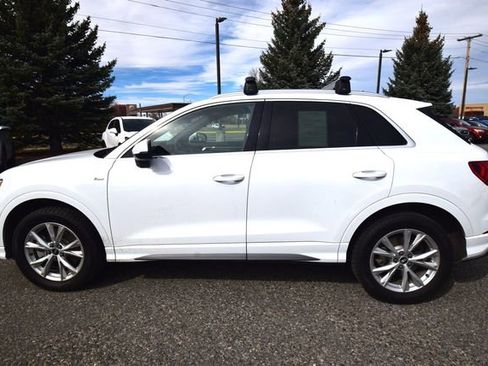 Used 2021 Audi Q3 2.0T Premium w/ Convenience Package image 2
