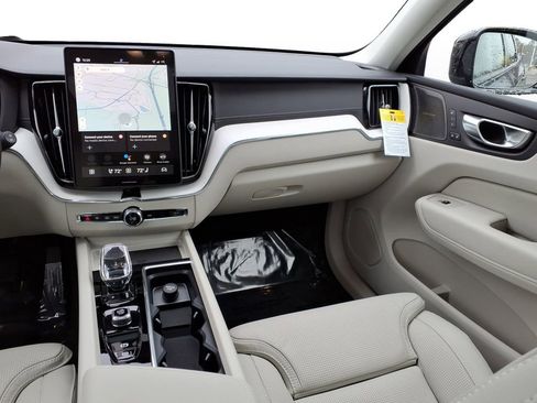 New 2026 Volvo XC60 B5 Ultra w/ Protection Package Premier image 9