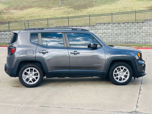 Used 2019 Jeep Renegade Latitude image 7