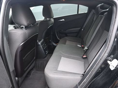 Used 2019 Dodge Charger SXT w/ Blacktop Package RWD image 9