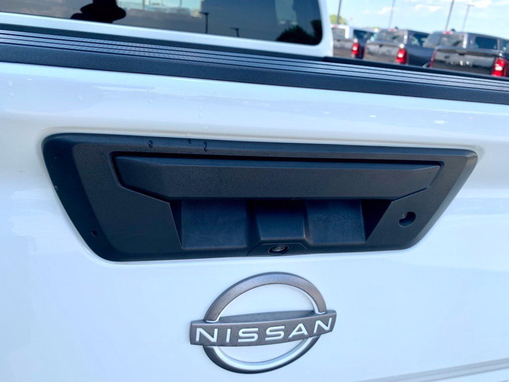 Used 2025 Nissan Frontier SV RWD image 43