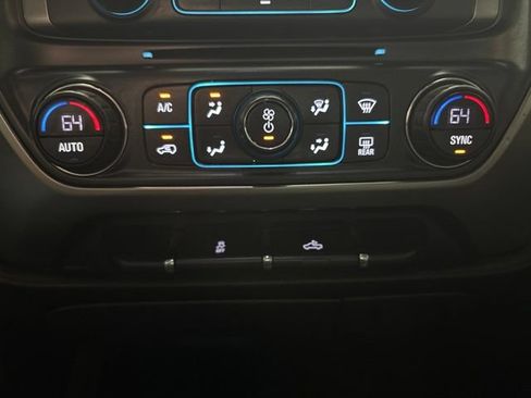 Used 2018 Chevrolet Silverado 1500 LT w/ Texas Edition AWD/4WD image 32