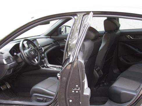 Used 2021 Honda Accord Sport image 13