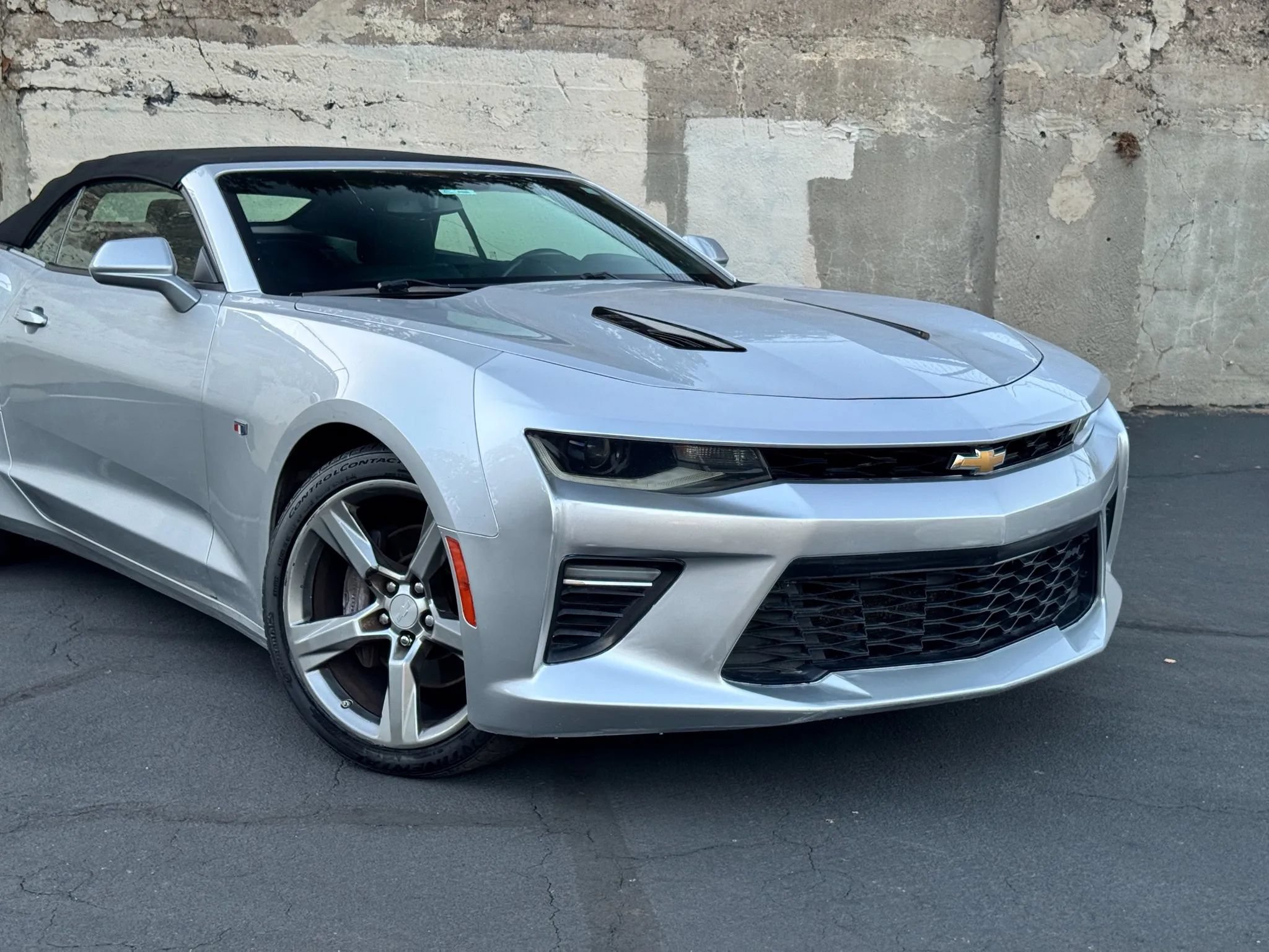 Used 2017 Chevrolet Camaro SS RWD image 3