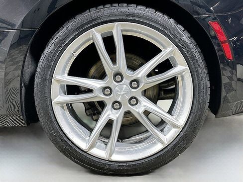 Used 2020 Chevrolet Camaro LT w/ Technology Package image 28