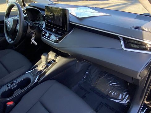 Certified 2025 Toyota Corolla LE image 15