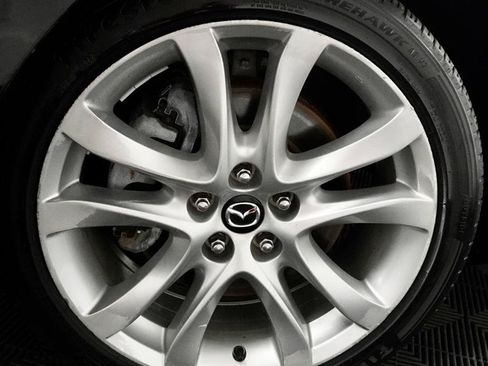 Used 2016 Ford Taurus Limited FWD image 3
