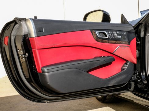 Used 2016 Mercedes-Benz SL 400 w/ Premium I Package image 32